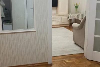 Garsonieră în Titan