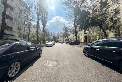 Apartament cu 3 camere decomandat în Giurgiului - 11