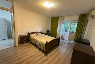 PROPRIETAR - Garsonieră decomandată 2/8 Militari, Teatrul Masca 41mp (cu balcon) - 3