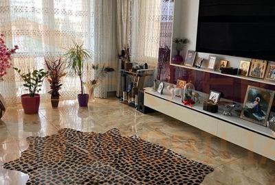Casă cu 7 camere cu Canalizare în Central - 18