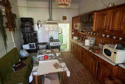 Casă cu 3 camere în Aleșd - 6