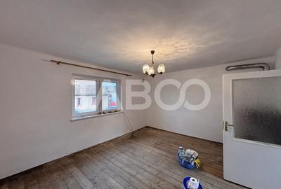 Casa individuala de vanzare cu 3 camere 1020 mp teren in Hamba - 1