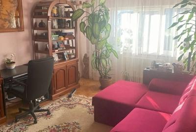 Apartament cu 3 camere decomandat în Aradului - 3
