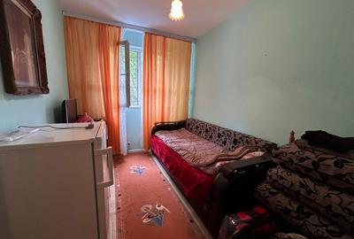 Apartament cu 3 camere semidecomandat, mobilat în Viziru 1 - 4