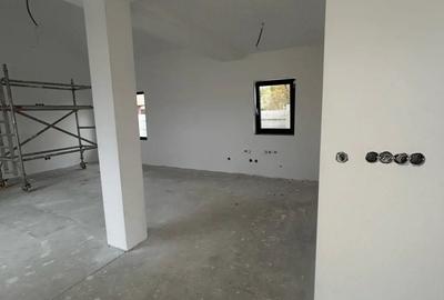 Casă cu 4 camere în Central - 6