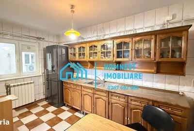 Apartament cu 3 camere decomandat în Giurgiului - 11