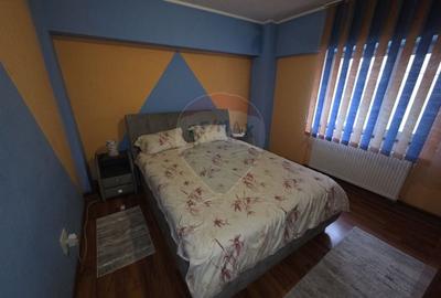 Apartament cu 3 camere decomandat, mobilat în Câmpineanca - 4