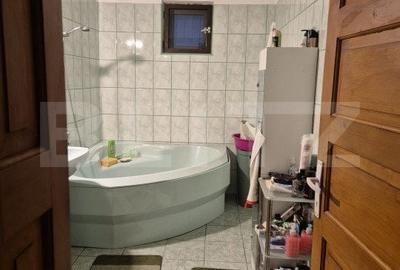 Casă cu 4 camere cu Teren 2800 Mp în Sângeorgiu de Mureș - 1