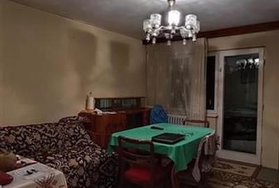 Apartament cu 3 camere decomandat, mobilat în Vest - Lamâița