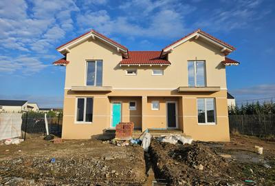 Duplex cu 4 camere cu Canalizare în Moșnița Nouă - 2