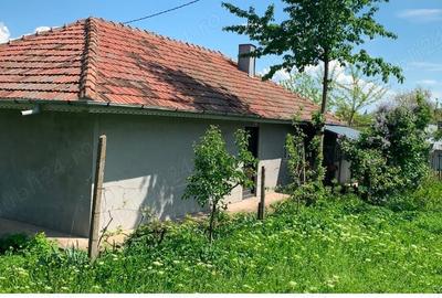 Casă cu 4 camere cu Teren 2020 Mp în Huși - 5