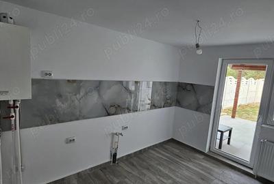 Casă cu 4 camere în Central - 2