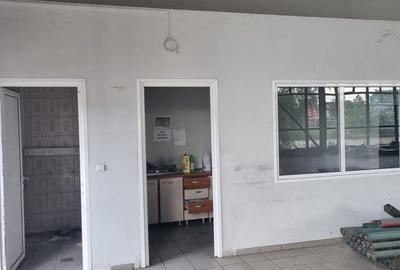 Spațiu comercial, de 730 mp, în Afumați