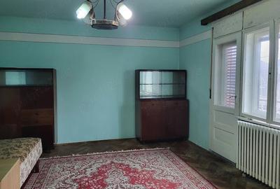 Casă cu 3 camere cu Teren 126 Mp în Central - 9