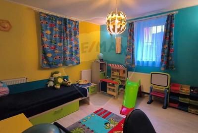 Casa cu piscina de vanzare in zona Piata Centrala Galati Casa cu piscina de vanzare in zona Piata Centrala Galati - 21