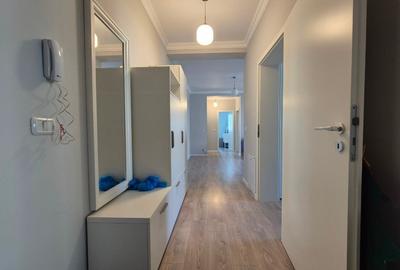 Apartament cu 3 camere semidecomandat, mobilat în Giroc - 11