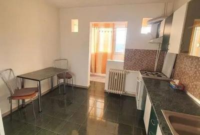 Apartament cu 2 camere decomandat în Titan