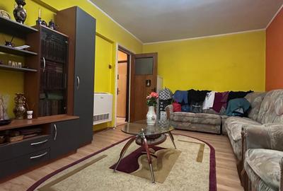 Apartament 3 camere decomandat - 2