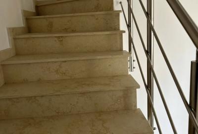 Casă cu 4 camere cu Teren 240 Mp în Prelungirea Ghencea - 9