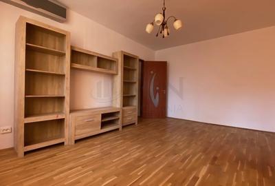 Apartament cu 3 camere semidecomandat, mobilat în 1 Mai - 2
