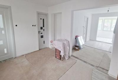 Aproape De Castelul Cantacuzino - 11