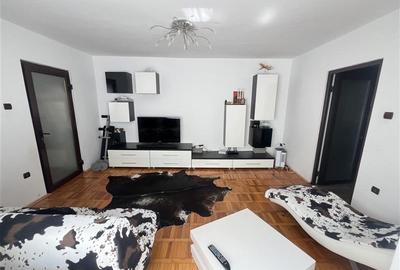 Etaj 1 , 2 camere Sagului -Dambovita centrala proprie - 12