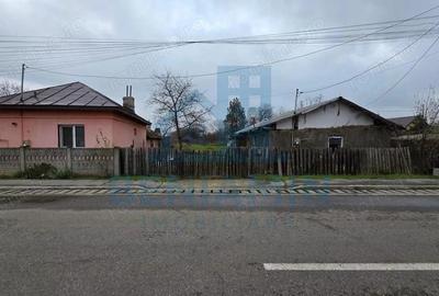 Teren de 923 mp, în Cârcea