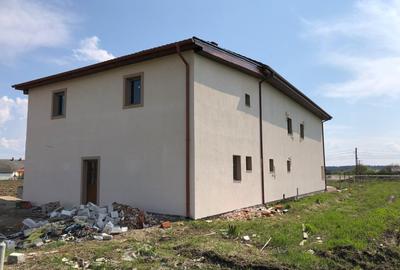 Casă cu 4 camere în Central - 3