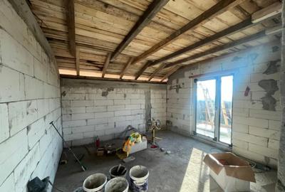 Casă cu 4 camere în Central - 9