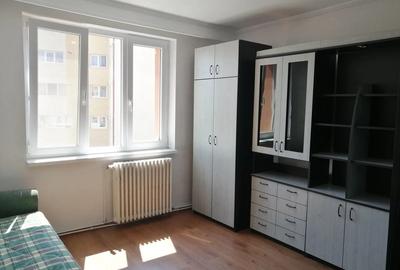 Proprietar vand ap 3 camere - 2