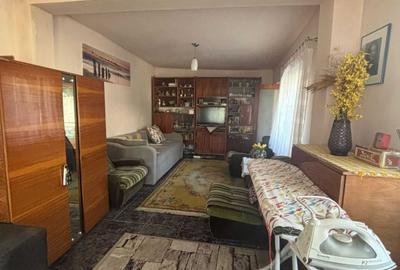 Casa 3 camere - Amzacea - 130.000 euro (Cod E11) - 4
