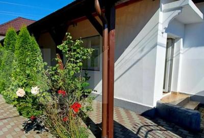 Casă cu 4 camere cu Teren 400 Mp în Popoveni - 10