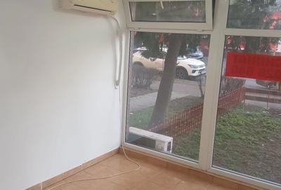 Spațiu comercial, de 15 mp, în Tineretului - 2