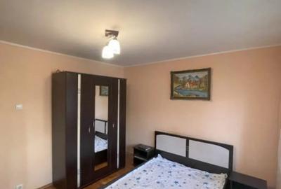 Apartament cu 3 camere decomandat, mobilat în Hotvon