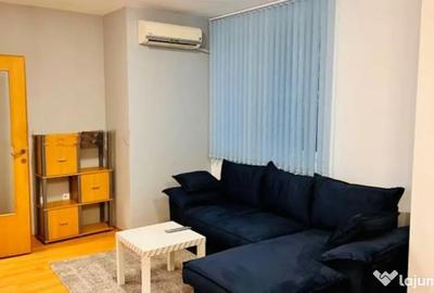 Apartament cu 2 camere decomandat în Apărătorii Patriei