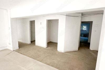 Spațiu comercial, de 465 mp, în Central - 1