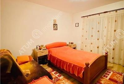 Apartament de 3 camere cu 2 bai si balcon in zona Brana/Unimat - 10