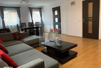 Casă cu 8 camere cu Canalizare în Sânpetru - 2
