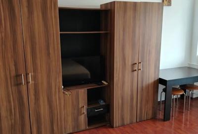 Garsonieră decomandată, mobilată în Lujerului