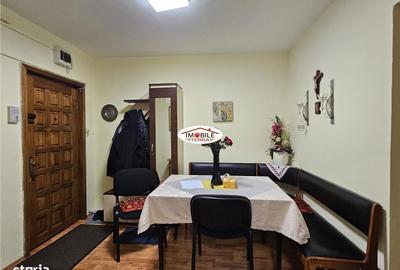 Apartament cu 3 camere decomandat în Vasile Aaron - 15