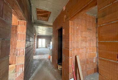 Duplex cu 3 camere cu Canalizare în Moșnița Nouă - 5