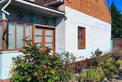 Casă cu 4 camere în Central - 2