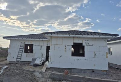 Casă cu 4 camere în Lazuri - 5