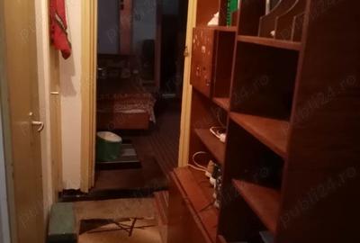 Apartament cu 2 camere semidecomandat în Podu Roș