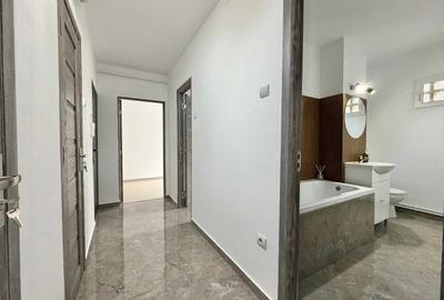 Apartament cu 3 camere semidecomandat în Podu Roș - 1