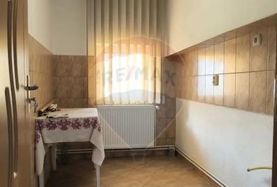 Apartament cu 4 camere decomandat în Mediaș - 15