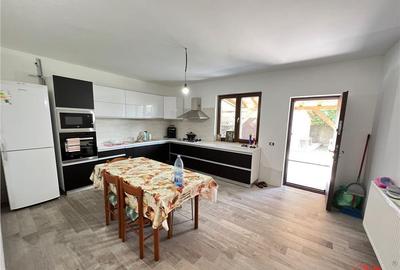 Vila P 1 de in zona Laminoru SUD - 12