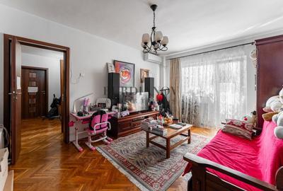 Apartament cu 3 camere semidecomandat în Berceni - 2