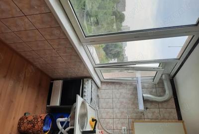 Garsonieră decomandată în Titan - 5