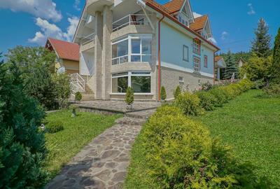 Casă individuală cu 12 camere în Moacșa - 8